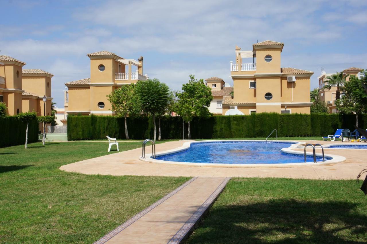 Villa Las Tres Perlas Algorfa Exterior foto
